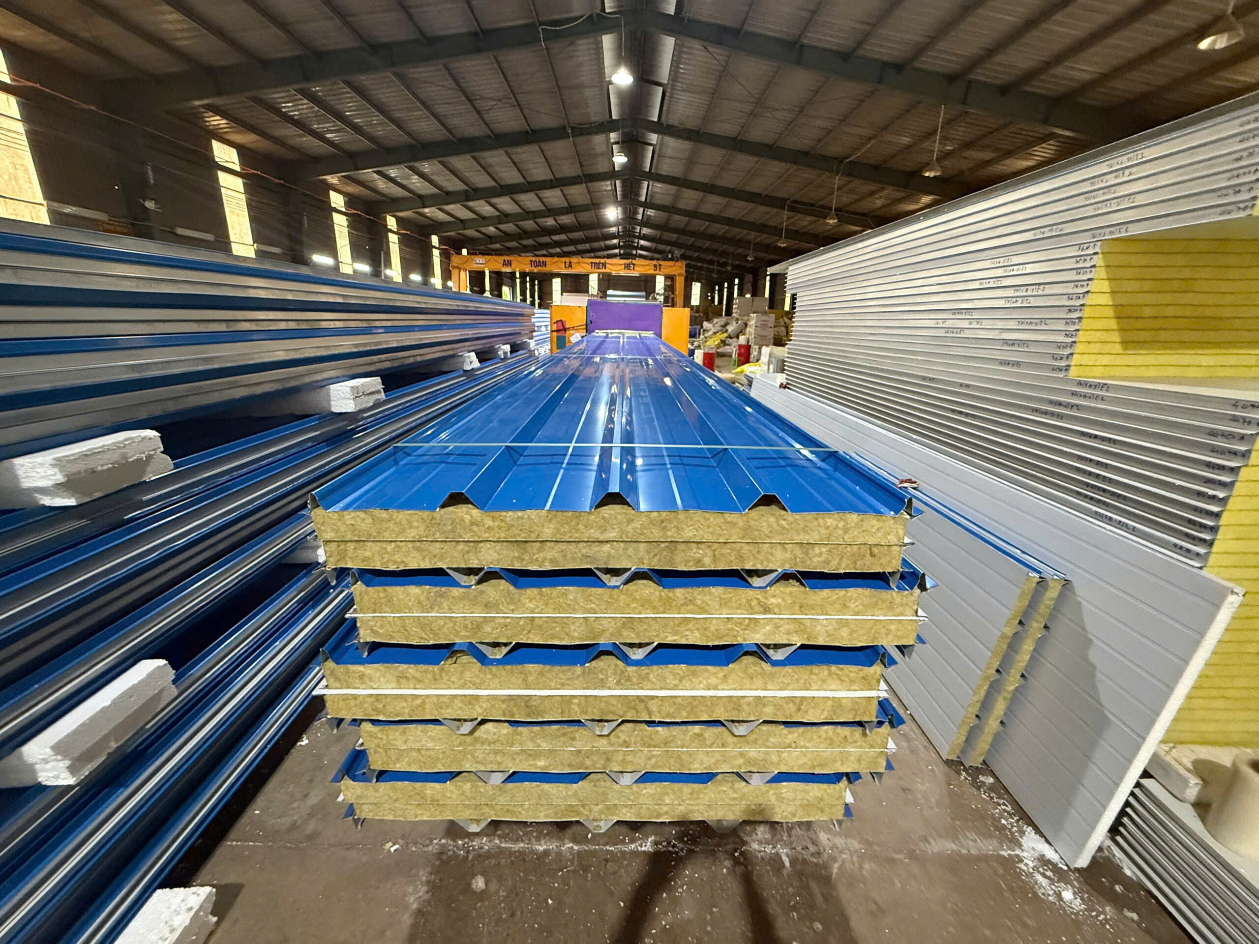 Tấm Panel Mái Rockwool 100mm