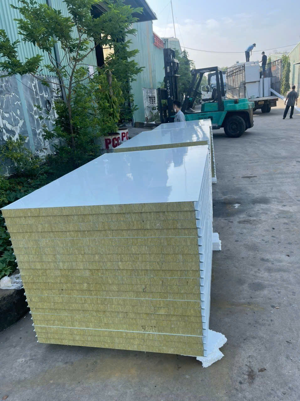 Tấm Panel Rockwool 50mm